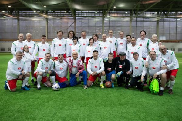 «Герои Олимпа» сыграли в футбол с командой «Старко»: победила дружба6