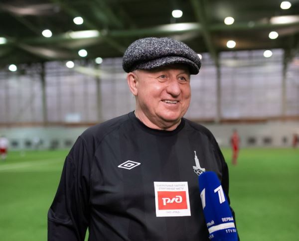 «Герои Олимпа» сыграли в футбол с командой «Старко»: победила дружба2