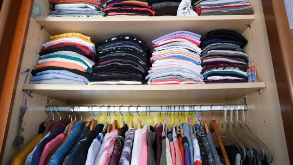 Дизайнер дал советы по составлению капсульного гардероба на все случаи жизни