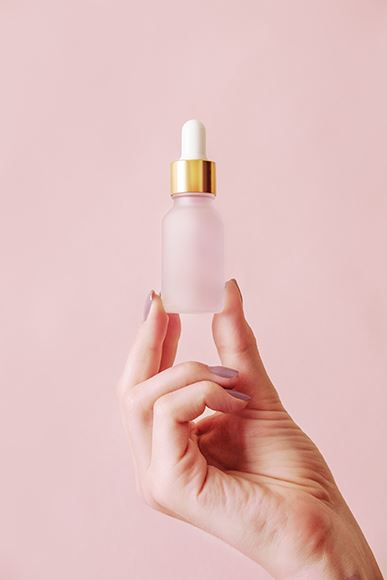 Действительно ли работают кремы и сыворотки с ретинолом и аскорбиновой кислотой