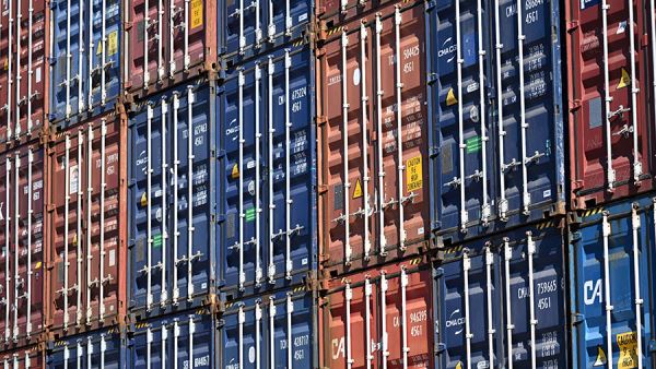 Трамп сообщил о заключении &laquo;невероятных&raquo; торговых сделок с Китаем