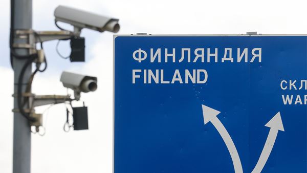В Финляндии исключили снос забора на границе с РФ