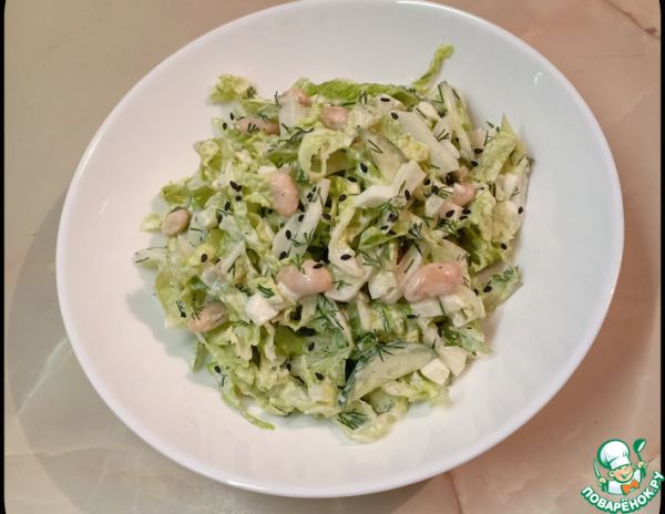 Салат с фасолью и пекинской капустой