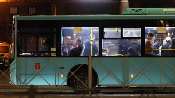 В ЛДПР призвали организовать ночные маршруты общественного транспорта