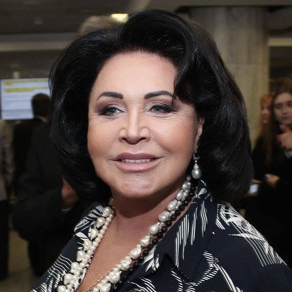 Надежда Бабкина и Нонна Гришаева получили ордена0