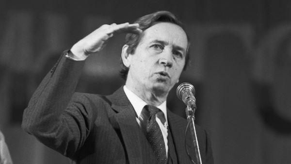 Умер юморист Леонид Французов